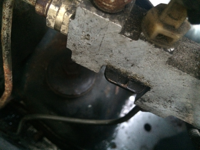 Illustration for article titled Congratulations! Your brakes failed last night. Fabricate your own hard line, or you'll miss Christmas.Â